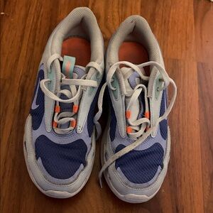 Nike girls Airmax size 4Y